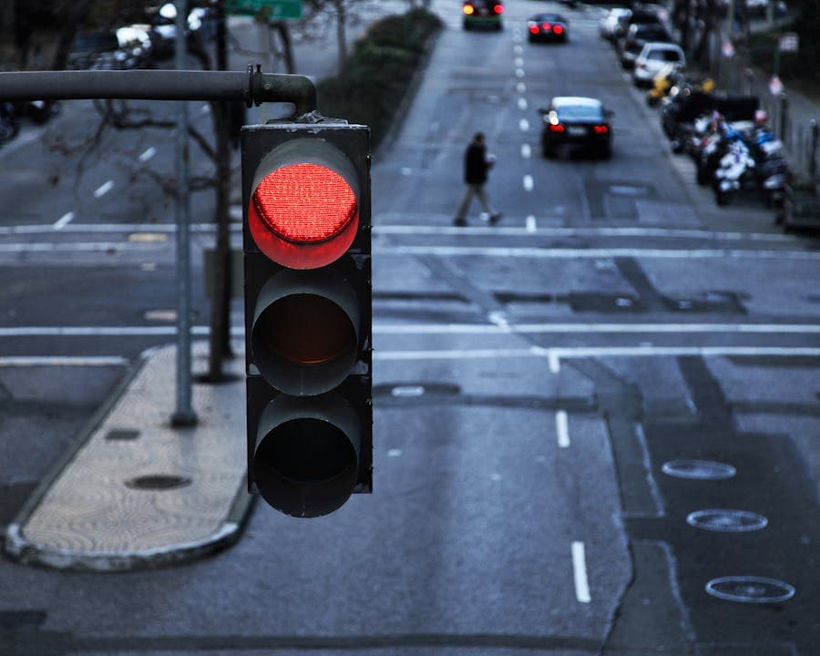 Image of stop light.