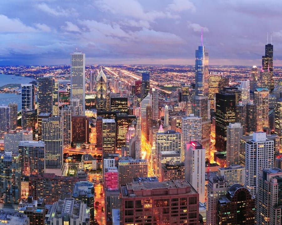 Downtown Chicago skyline at dusk