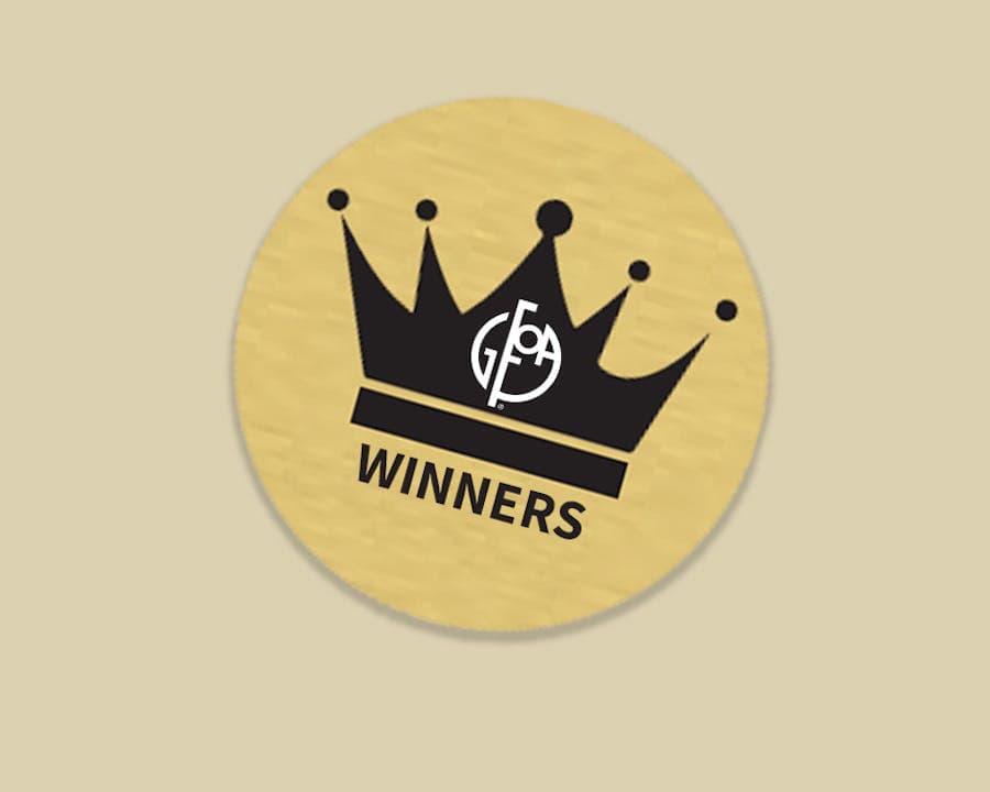 Photo of crown with GFOA logo and word "Winners."